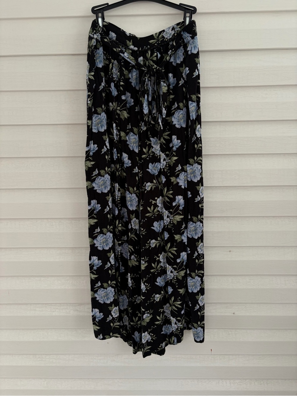 American Eagle Black Blue Floral Split Leg Pants L Boho Wide Leg